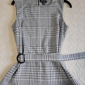 Le Chateau sleeveless top